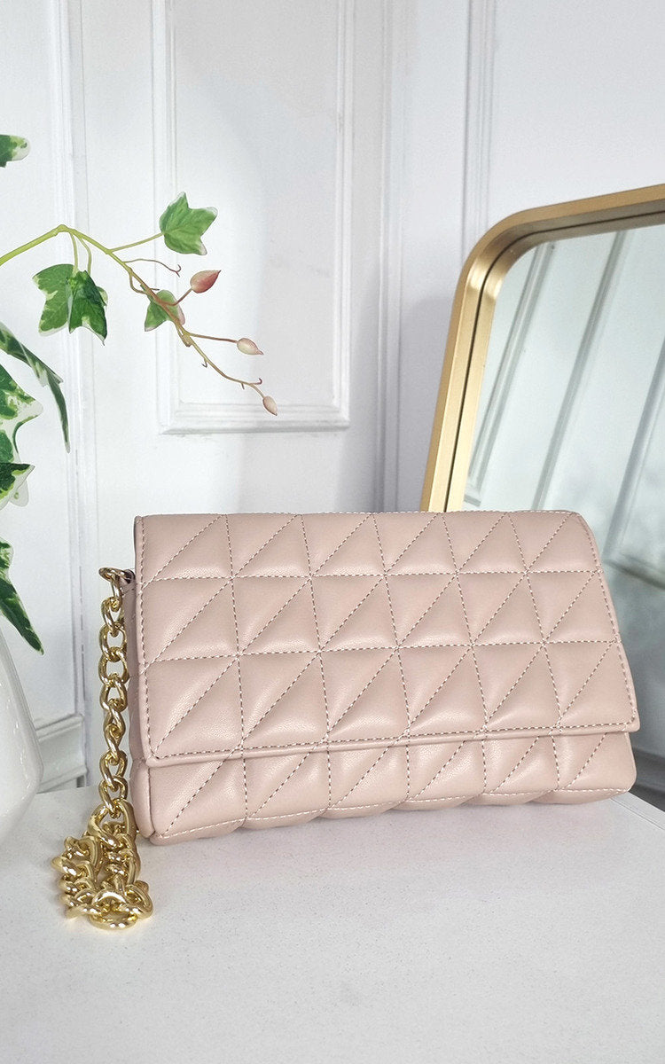 ikrush-asha-faux-leather-padded-handbag-with-chain-detail-164693054620220309-134957.jpg
