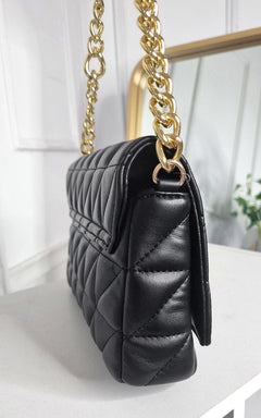 ikrush-asha-faux-leather-padded-handbag-with-chain-detail-164693038620220309-133946_93de682d-8871-44bb-80b0-5c4cd411b70c.jpg
