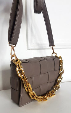ikrush-serena-padded-shoulder-bag-with-chain-detail-1633695684528092-02.jpg