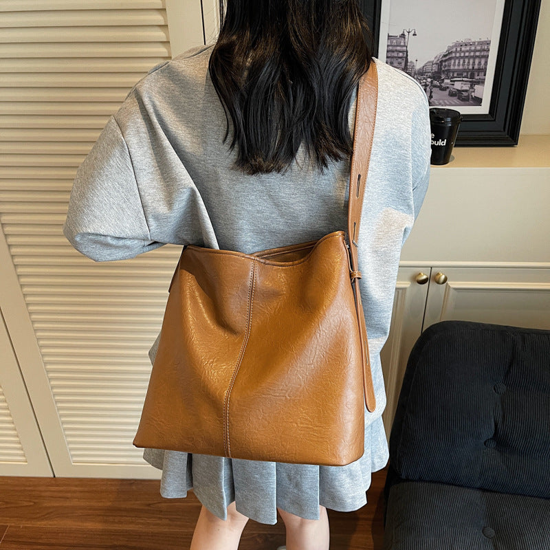 Women's Summer Large Capacity Retro Bucket Bag - TikTopia