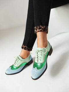 Retro British Contrasting Color Brogue High-cut Lace-up Shoes - TikTopia