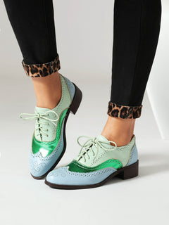 Retro British Contrasting Color Brogue High-cut Lace-up Shoes - TikTopia