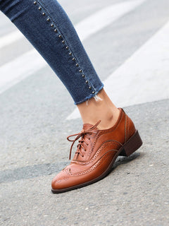 Retro British Contrasting Color Brogue High-cut Lace-up Shoes - TikTopia