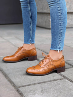 Retro British Contrasting Color Brogue High-cut Lace-up Shoes - TikTopia