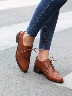 Retro British Contrasting Color Brogue High-cut Lace-up Shoes - TikTopia