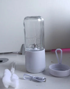 Mini Portable Electric Juice Maker Machine - TikTopia